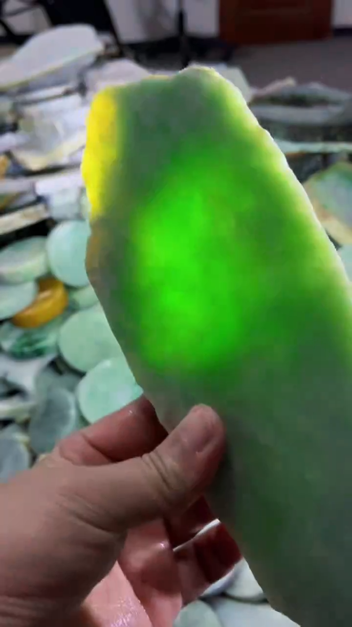 【闪购商品】翡翠挂件未镶嵌A货康壹117