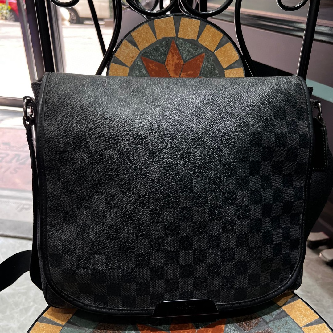95新 LouisVuitton/路易威登 斜挎包黑棋盘格有肩带已过检33*28