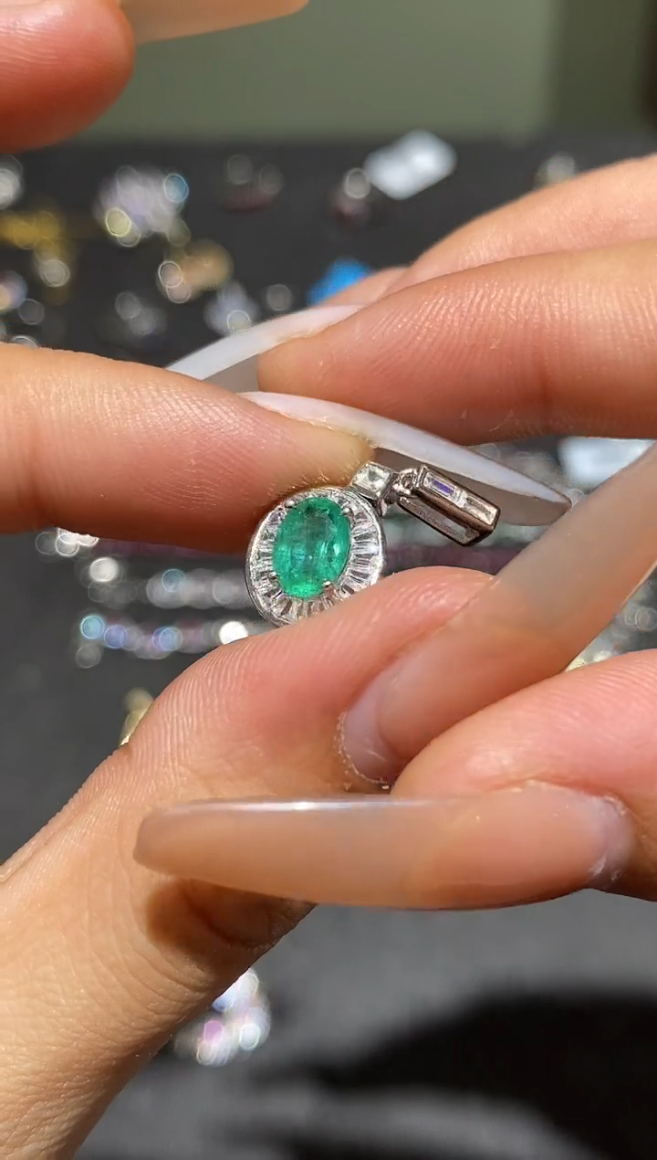 颈饰银S925镶嵌祖母绿吊坠