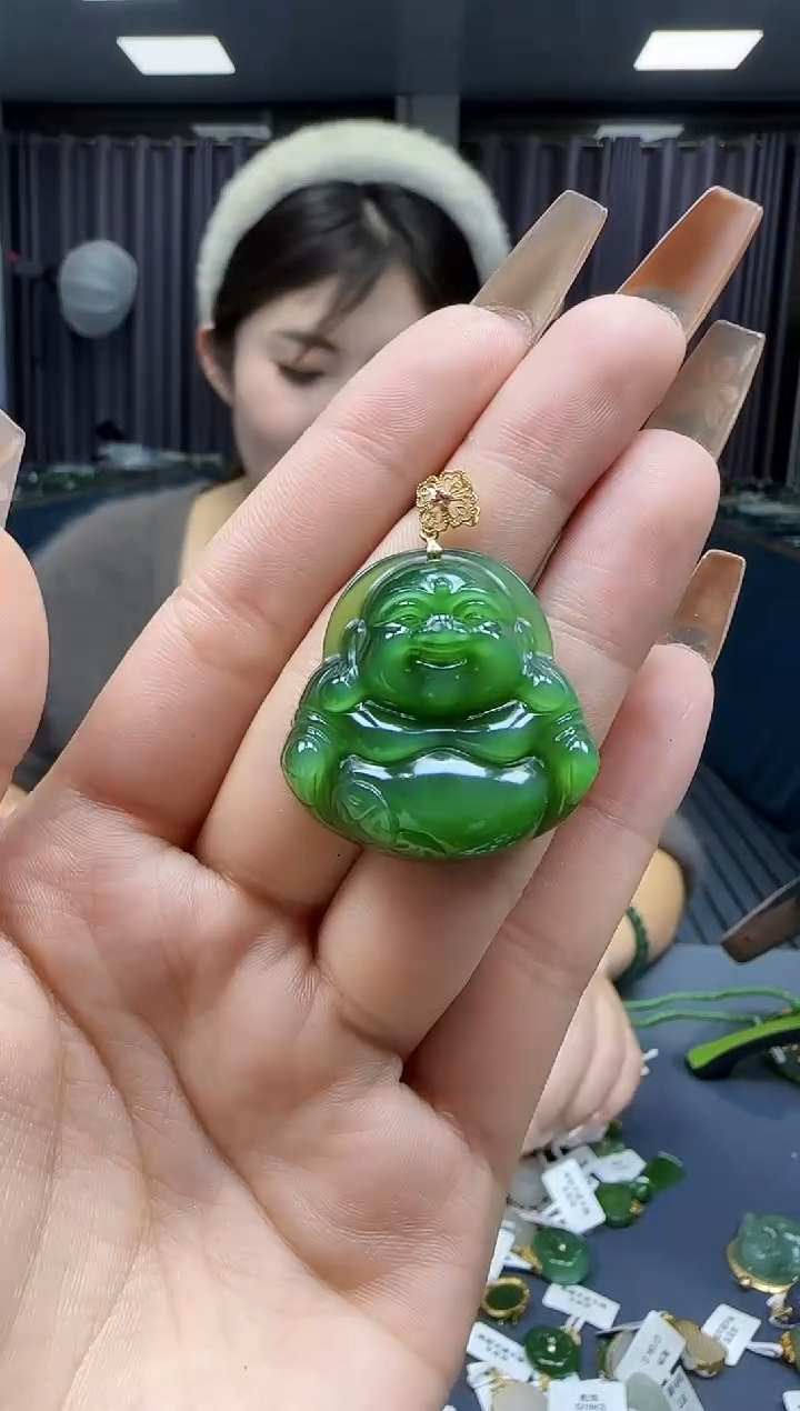 【闪购商品】和田玉挂件18K金镶嵌1