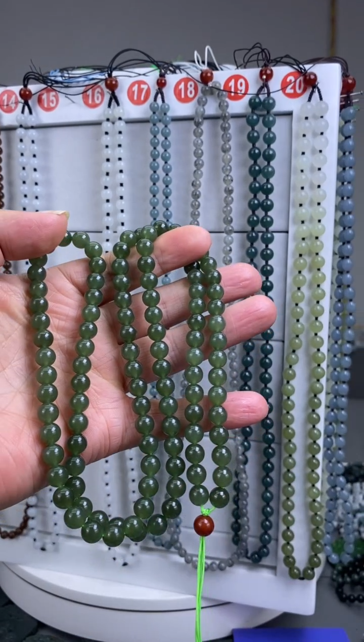 颈饰未镶嵌和田玉七****！8