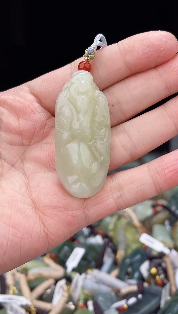 颈饰未镶嵌和田玉1
