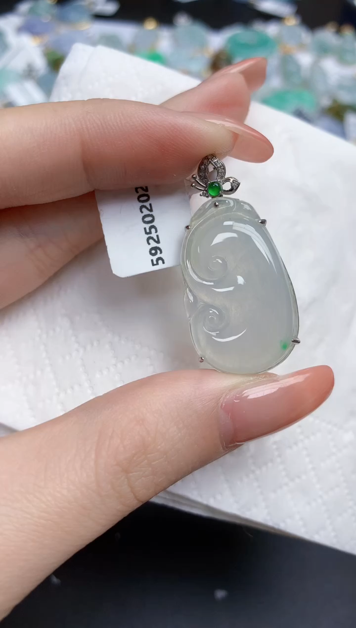 【闪购商品】翡翠颈饰18K金镶嵌天然缅甸翡翠A货