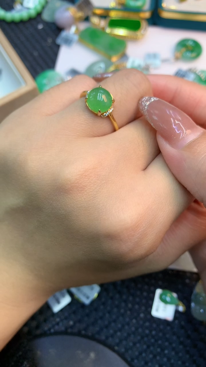 颈饰未镶嵌翡翠1