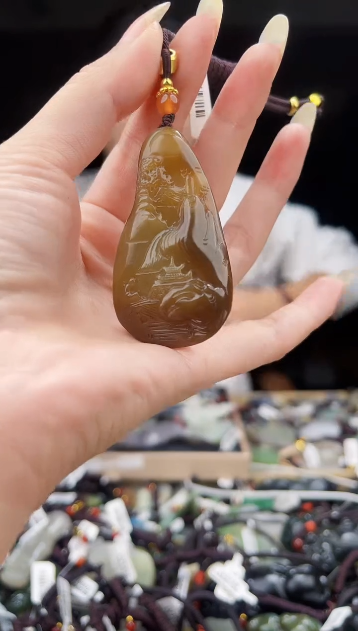 颈饰未镶嵌和田玉1