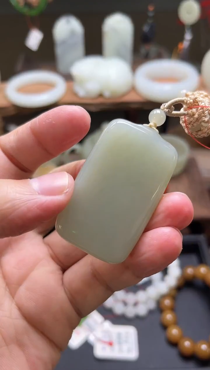 【闪购商品】和田玉吊坠未镶嵌且末青白 无事牌 30736