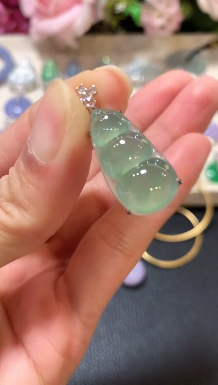 吊坠(不含链)18K金镶嵌翡翠z31  