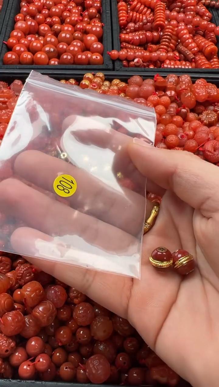 【闪购商品】南红玛瑙颈饰未镶嵌1