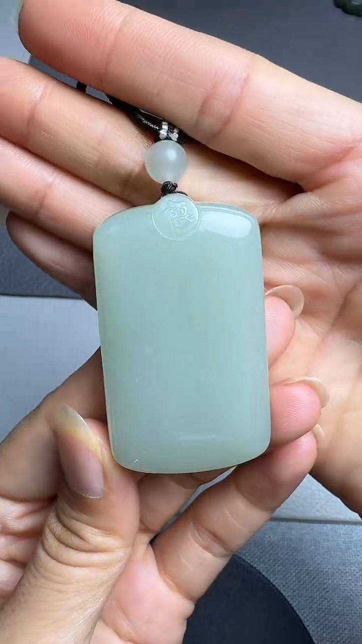 和田玉未镶嵌颈饰1