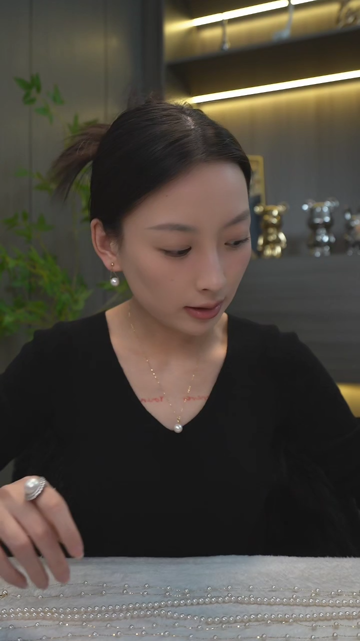 【闪购商品】淡水珍珠耳饰18K金镶嵌通体18K金白色耳线一对