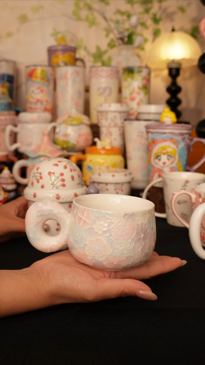 陶景德镇手绘的杯子 