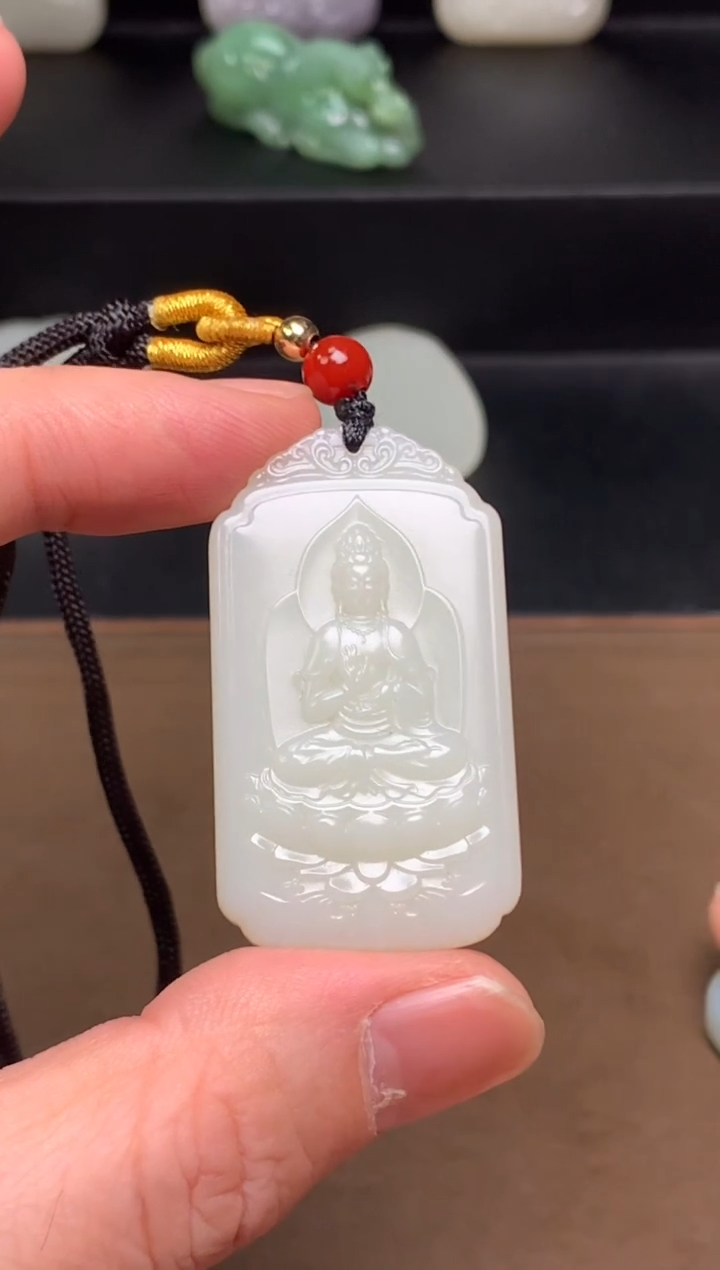 颈饰未镶嵌和田玉18 