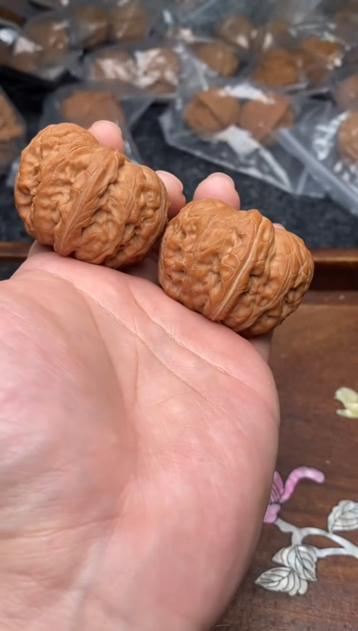 【闪购商品】文玩核桃把件G84号44尺元宝