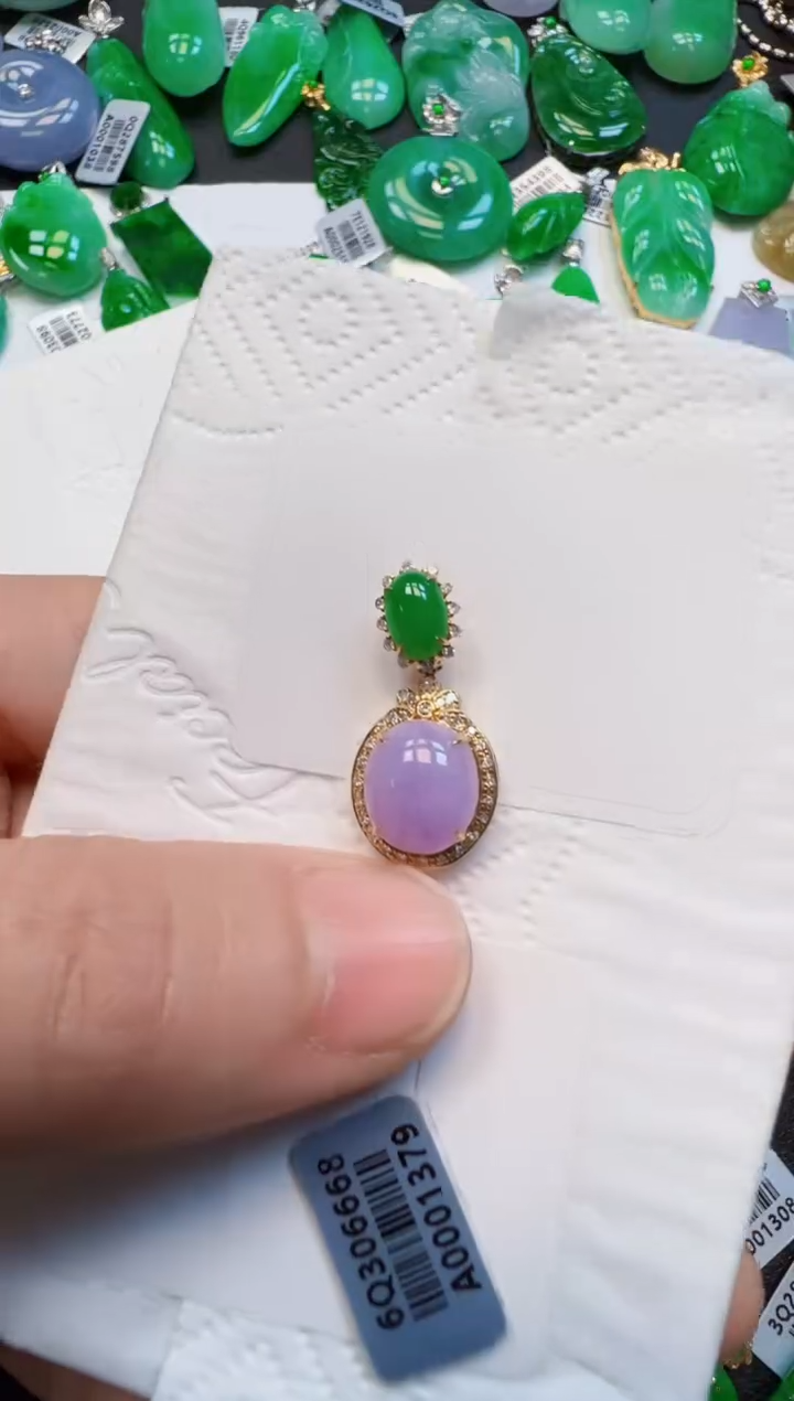 【闪购商品】翡翠吊坠(不含链)18K金镶嵌3680