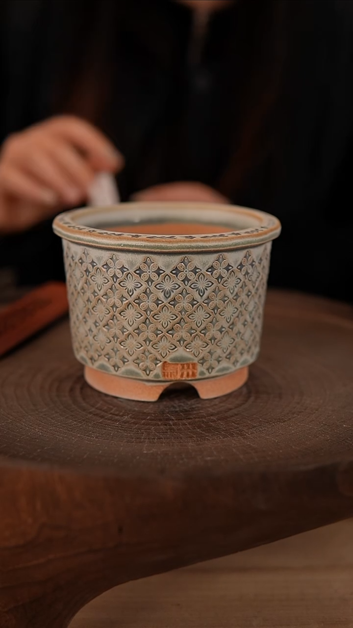 【闪购商品】红陶2-21-099默认有瑕口8.5