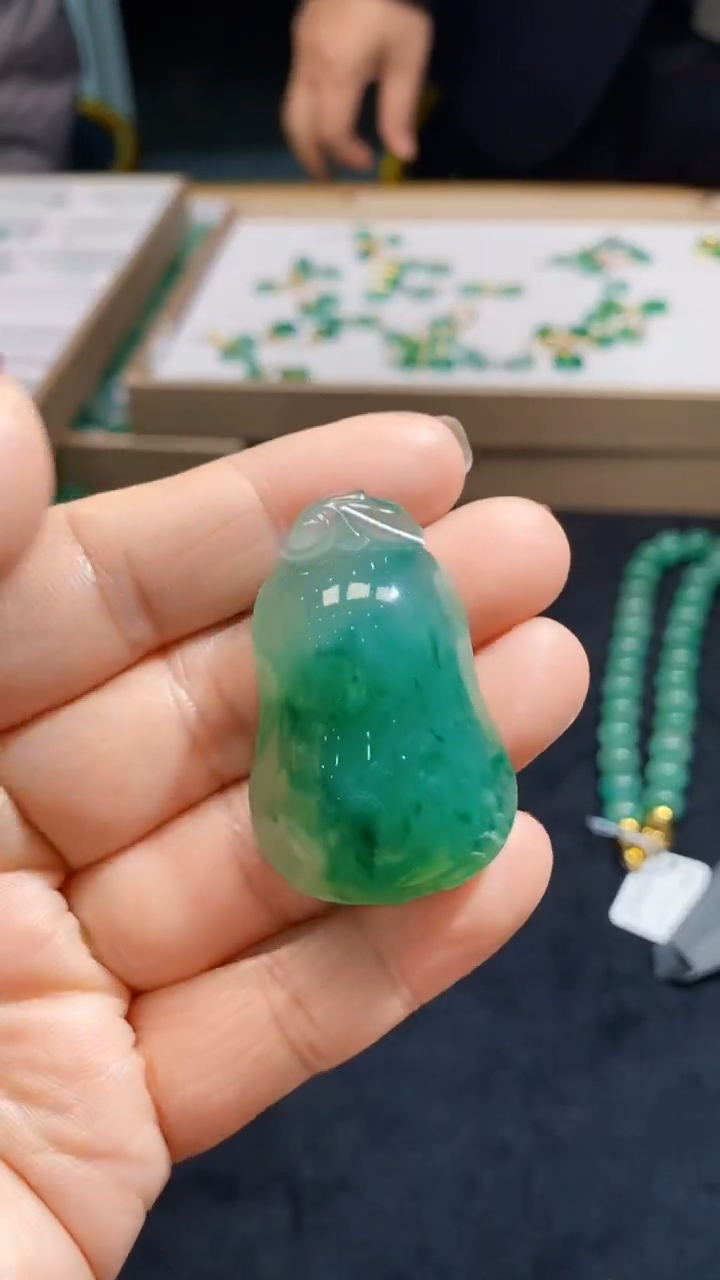 【闪购商品】石英质玉颈饰未镶嵌天然A货非洲翠