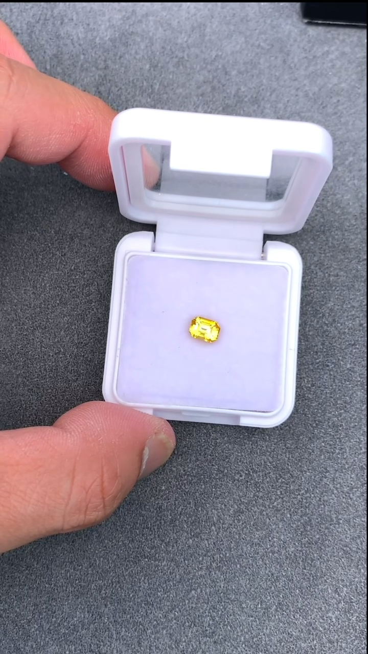 【闪购商品】蓝宝石裸石未镶嵌1克拉