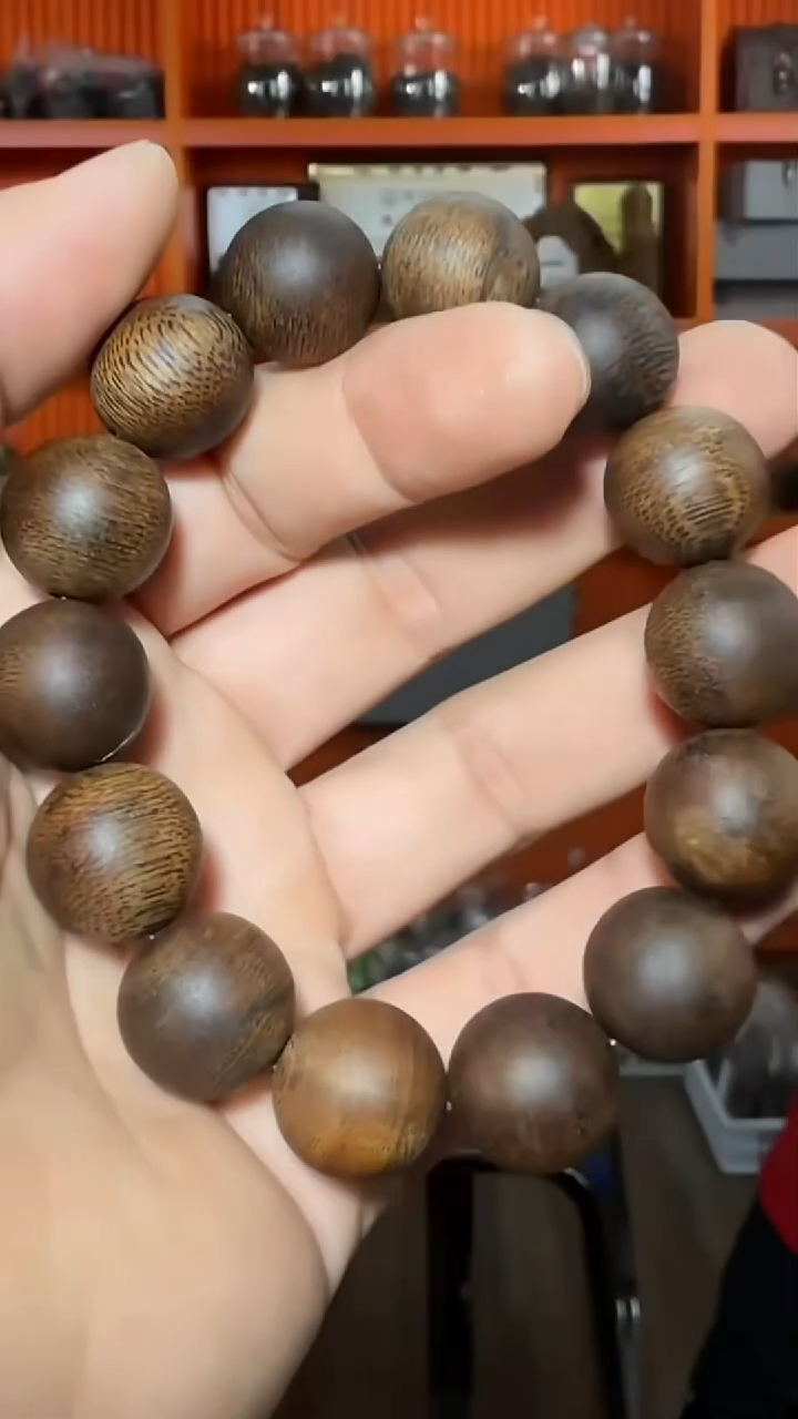 沉香手串a32号单圈尖峰岭多样性发一