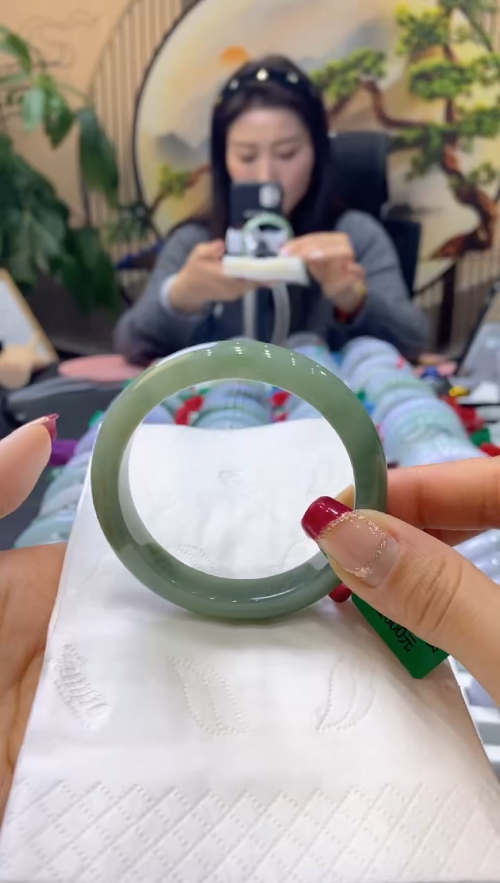 【闪购商品】翡翠手镯未镶嵌99919164