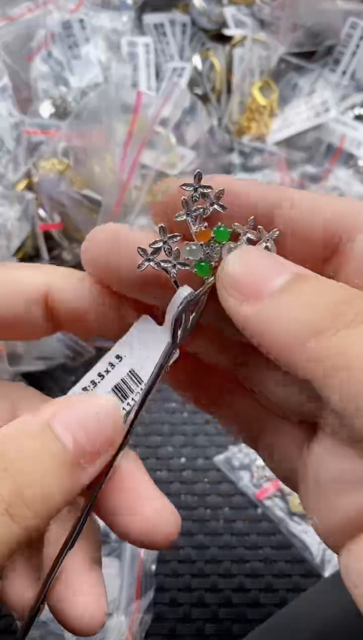 翡翠戒指银S925镶嵌5555       9