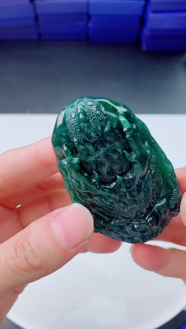 【闪购商品】翡翠颈饰未镶嵌          