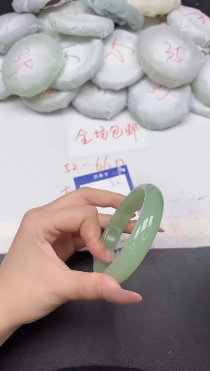 东凌女款手镯82-63