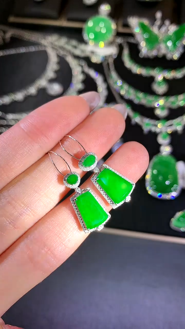 【闪购商品】翡翠吊坠(不含链)18K金镶嵌6-无事牌（多样性发货一件