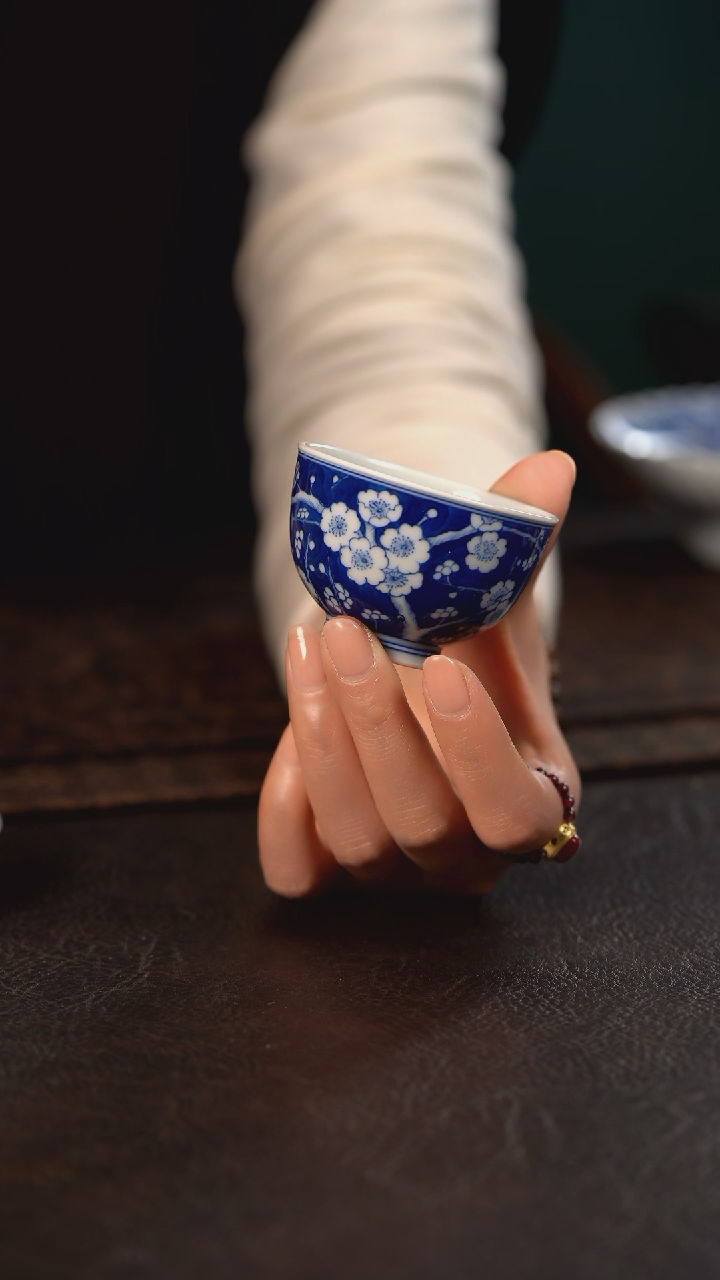 【闪购商品】杯HLX陶瓷蓝地冰梅小鸡心杯