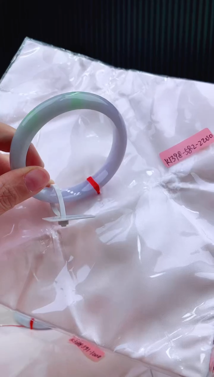 未镶嵌手镯翡翠58