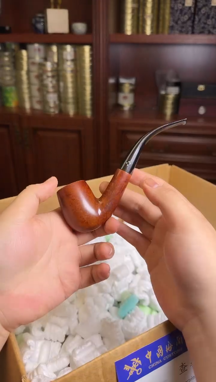 子龙烟斗馆 撒西尼four dot