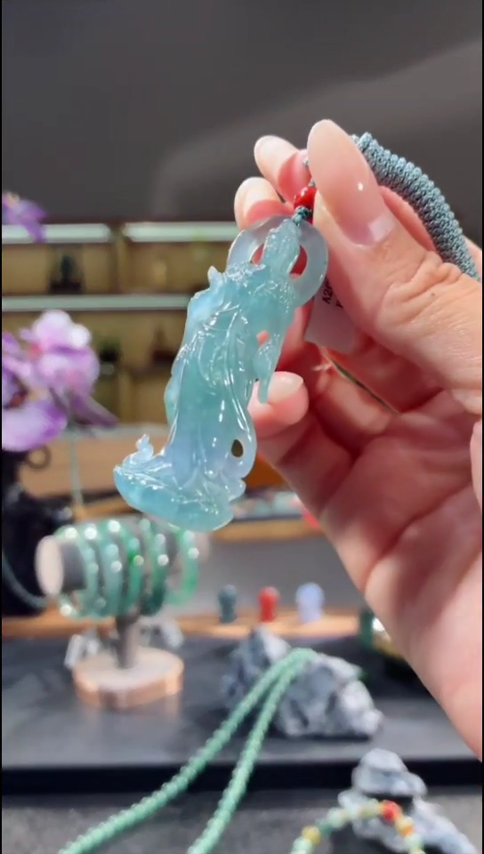 吊坠(不含链)未镶嵌翡翠观音