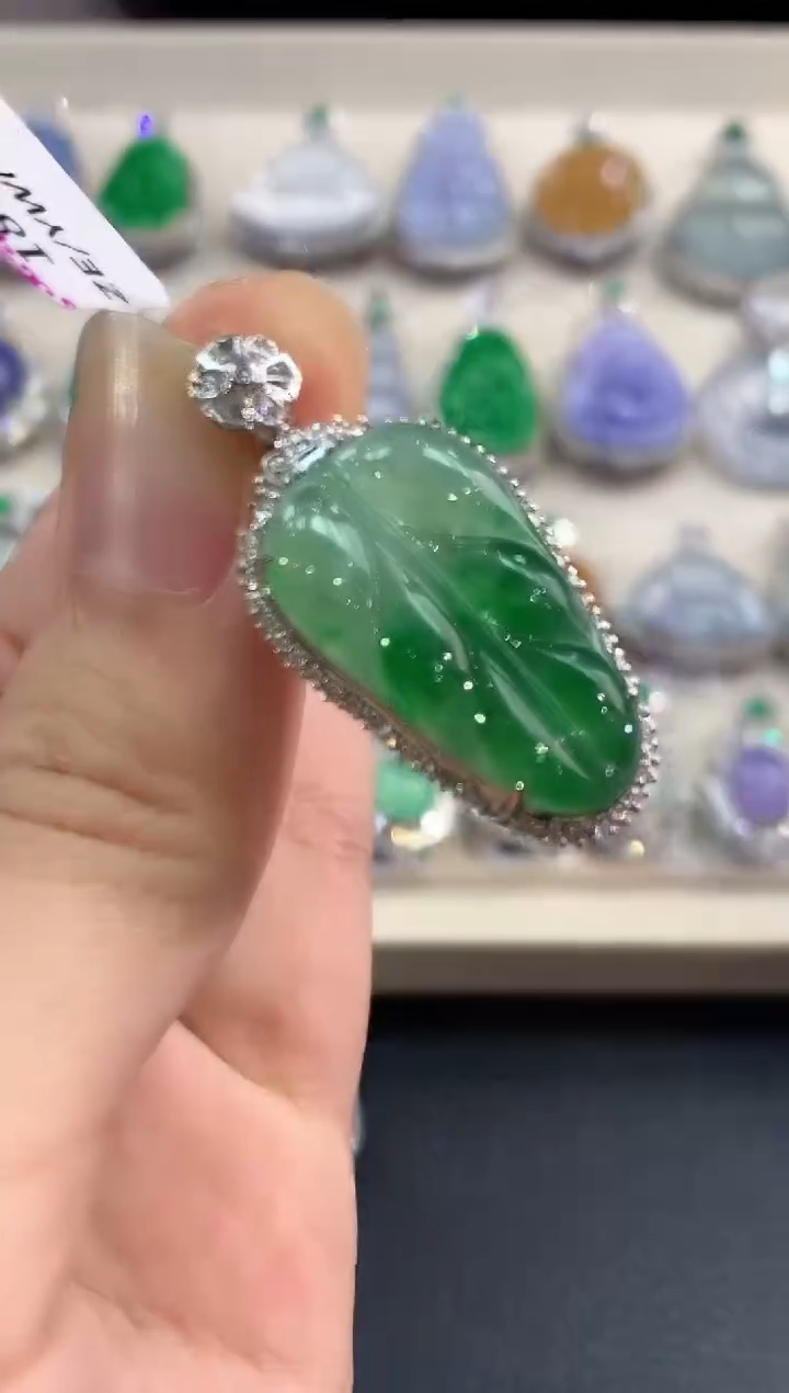 【闪购商品】翡翠吊坠(不含链)18K金镶嵌 C158