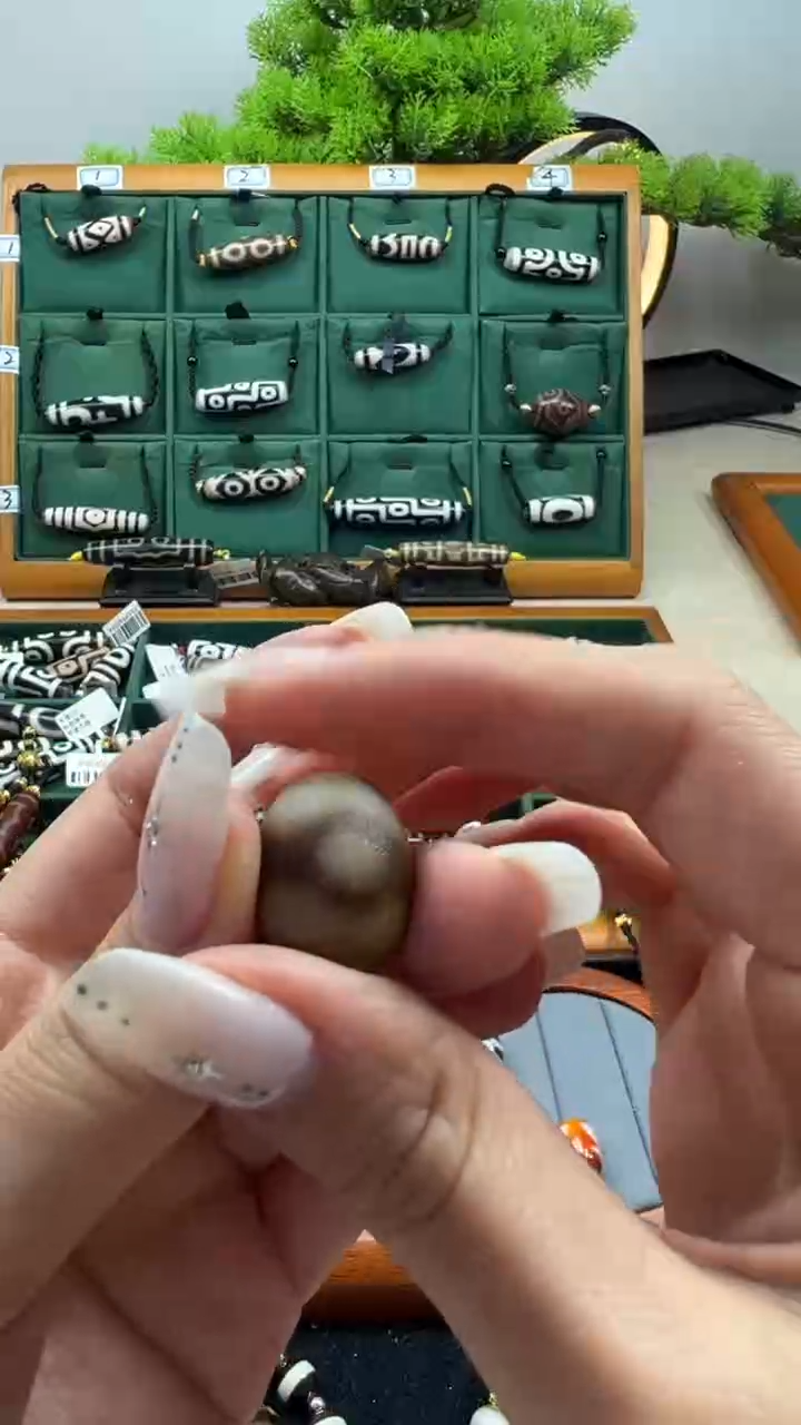 玛瑙/玉髓（覆膜）颈饰未镶嵌50（微瑕随机发货）