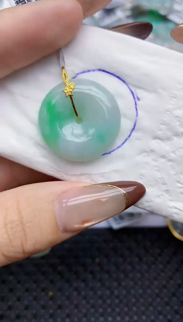 颈饰18K金镶嵌翡翠58   天然翡翠A货  百元以上9米证书费自理