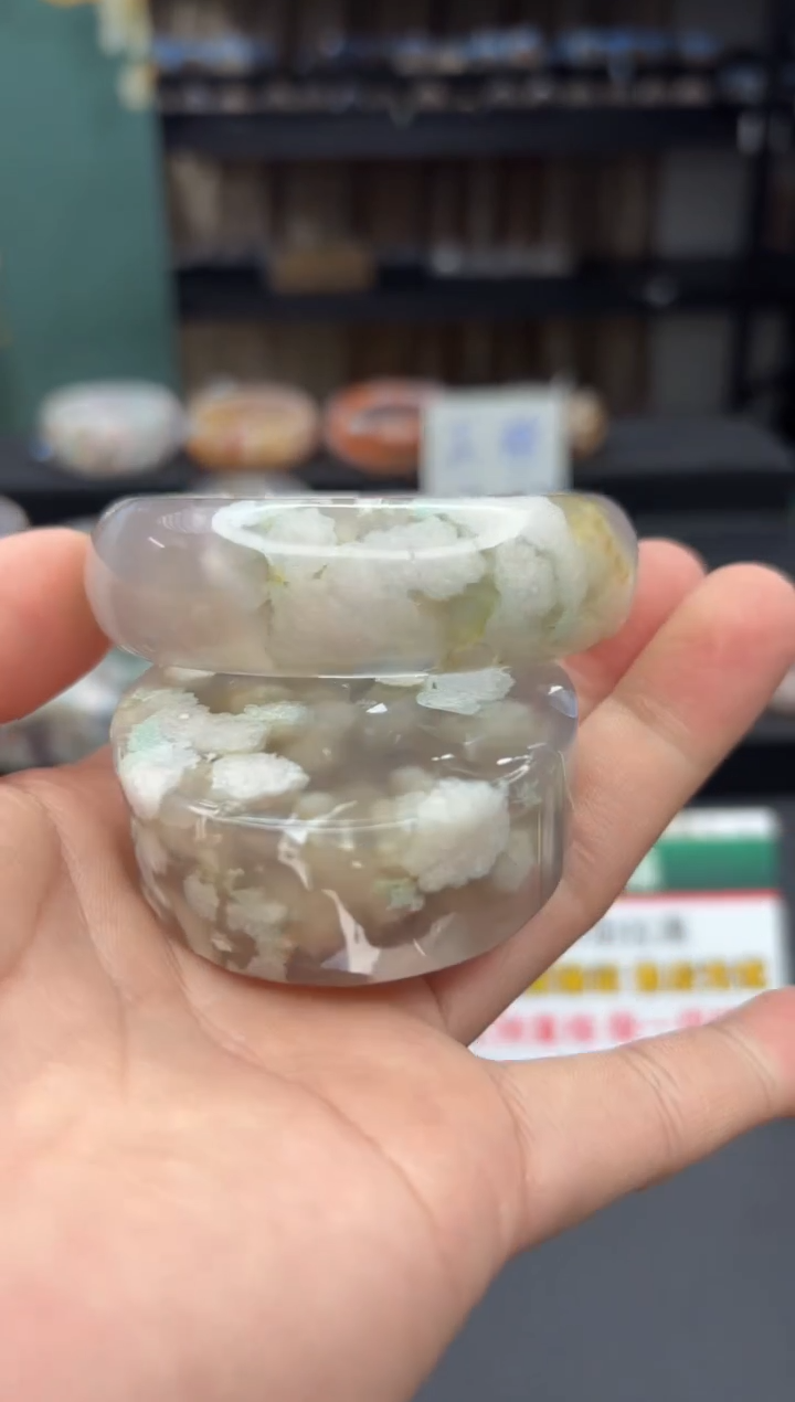 【闪购商品】石英质玉手镯未镶嵌2089（57圈赠送镯心）