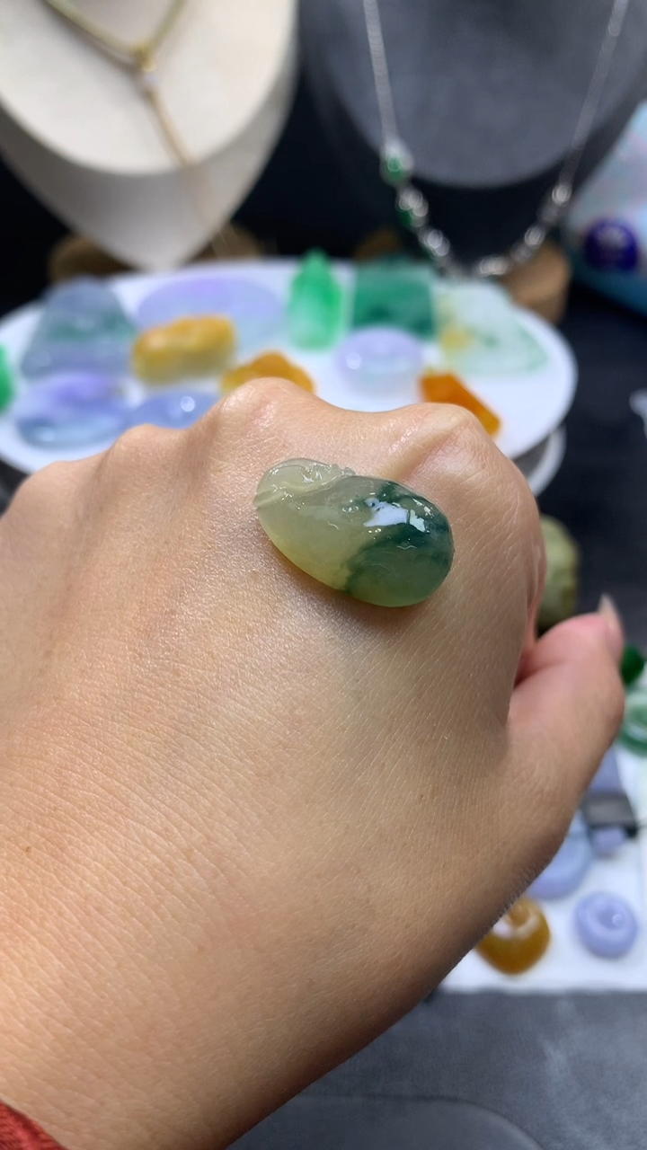【闪购商品】定制翡翠未镶嵌翡翠