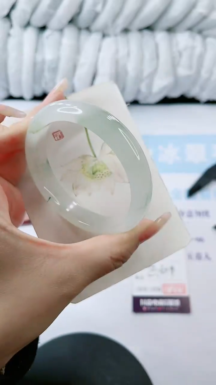 【闪购商品】石英质玉手镯未镶嵌多样性发货E109