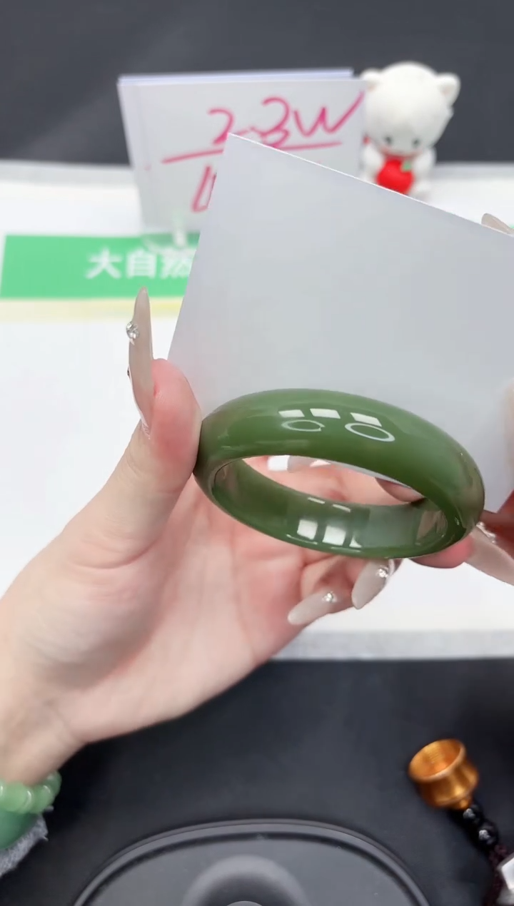 【闪购商品】石英质玉手镯未镶嵌83-53.6