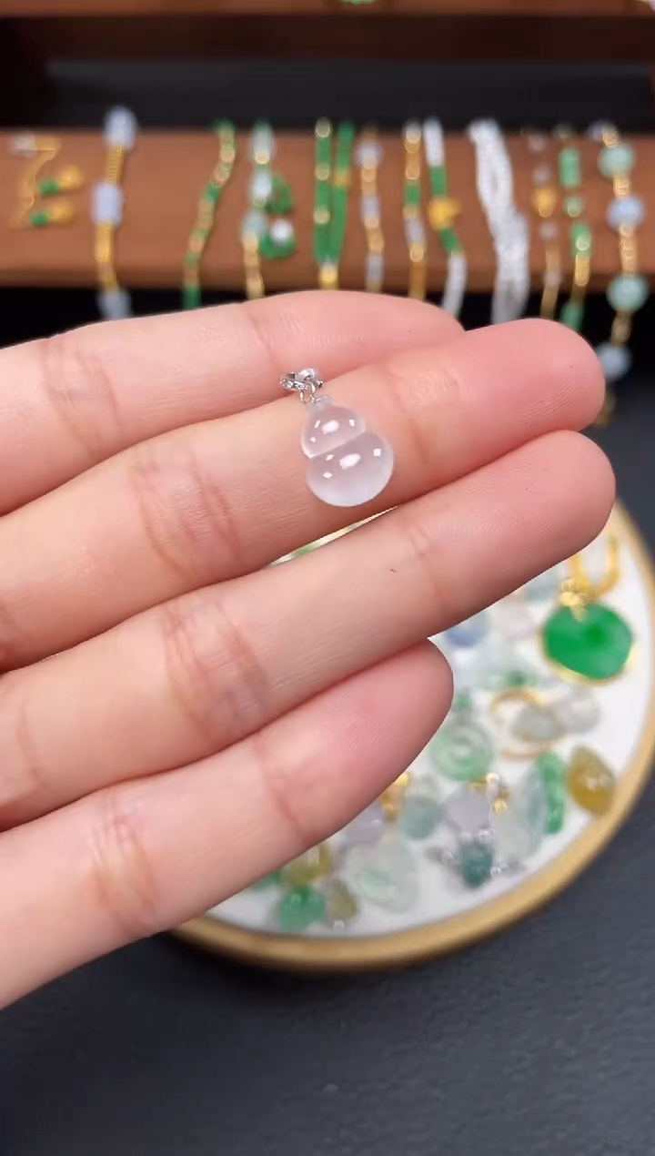 【闪购商品】翡翠吊坠(不含链)18K金镶嵌一个   JK165