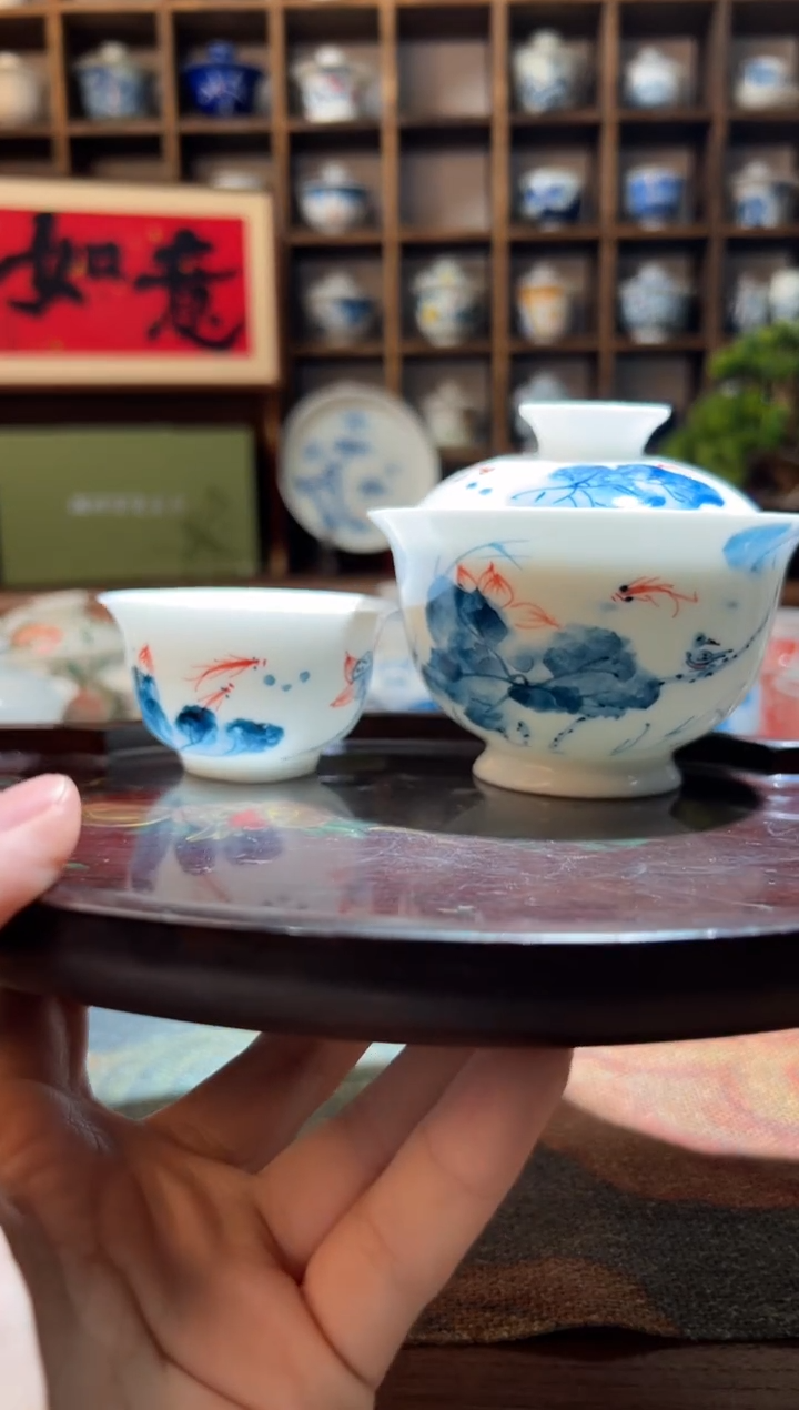 【闪购商品】手绘荷花锦鲤大元宝盖碗+送一杯