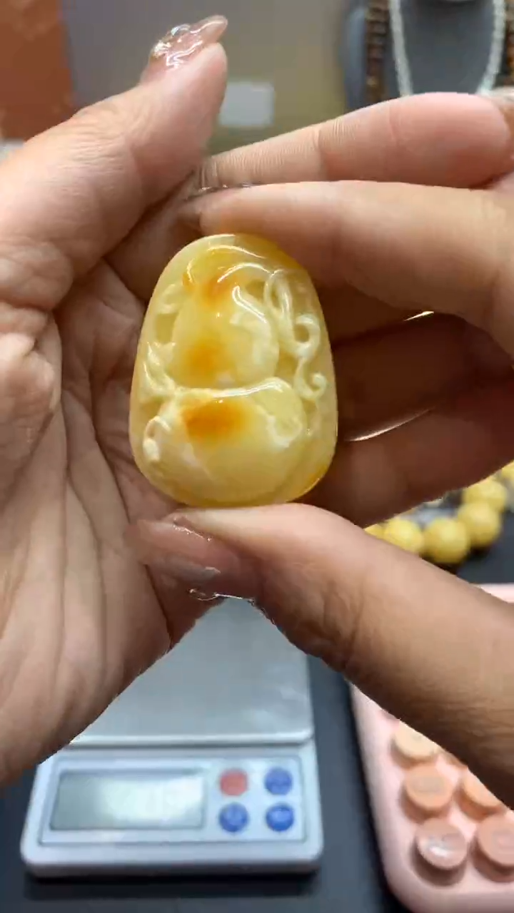 【闪购商品】未镶嵌琥珀珠宝奇石302