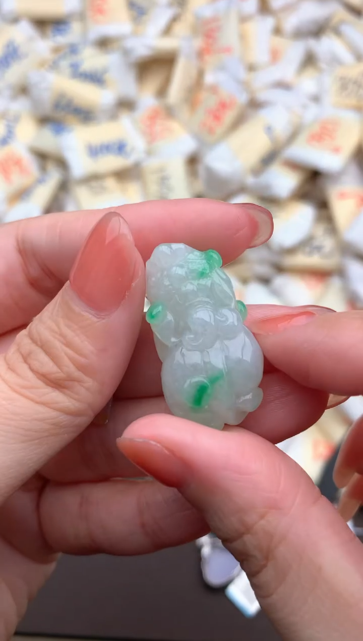 【闪购商品】翡翠挂件未镶嵌一