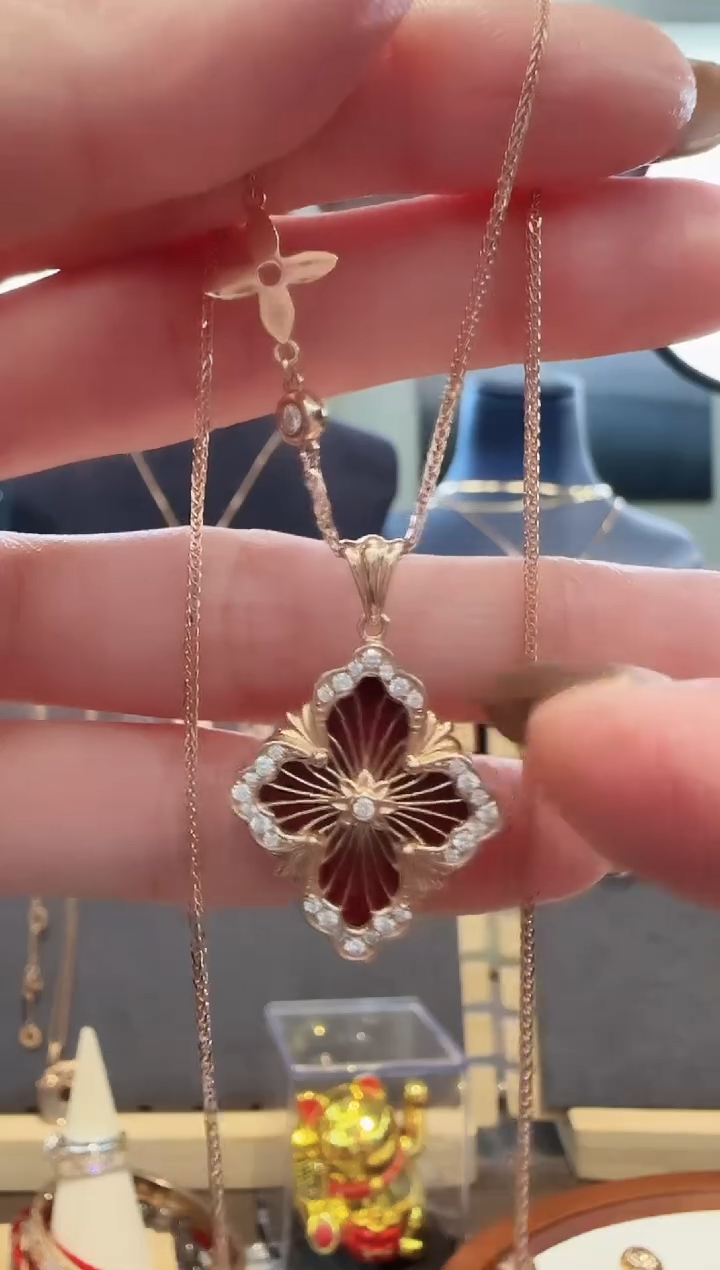 18K金镶嵌定制玛瑙18K金钻石布布吊坠不含链