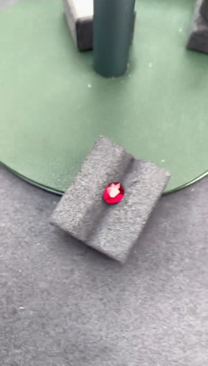 【闪购商品】红宝石裸石未镶嵌1ct无烧鸽血红