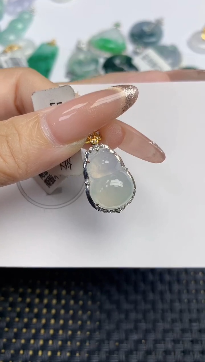 颈饰18K金镶嵌翡翠天然缅甸A货翡翠百元以上9元证书费自理