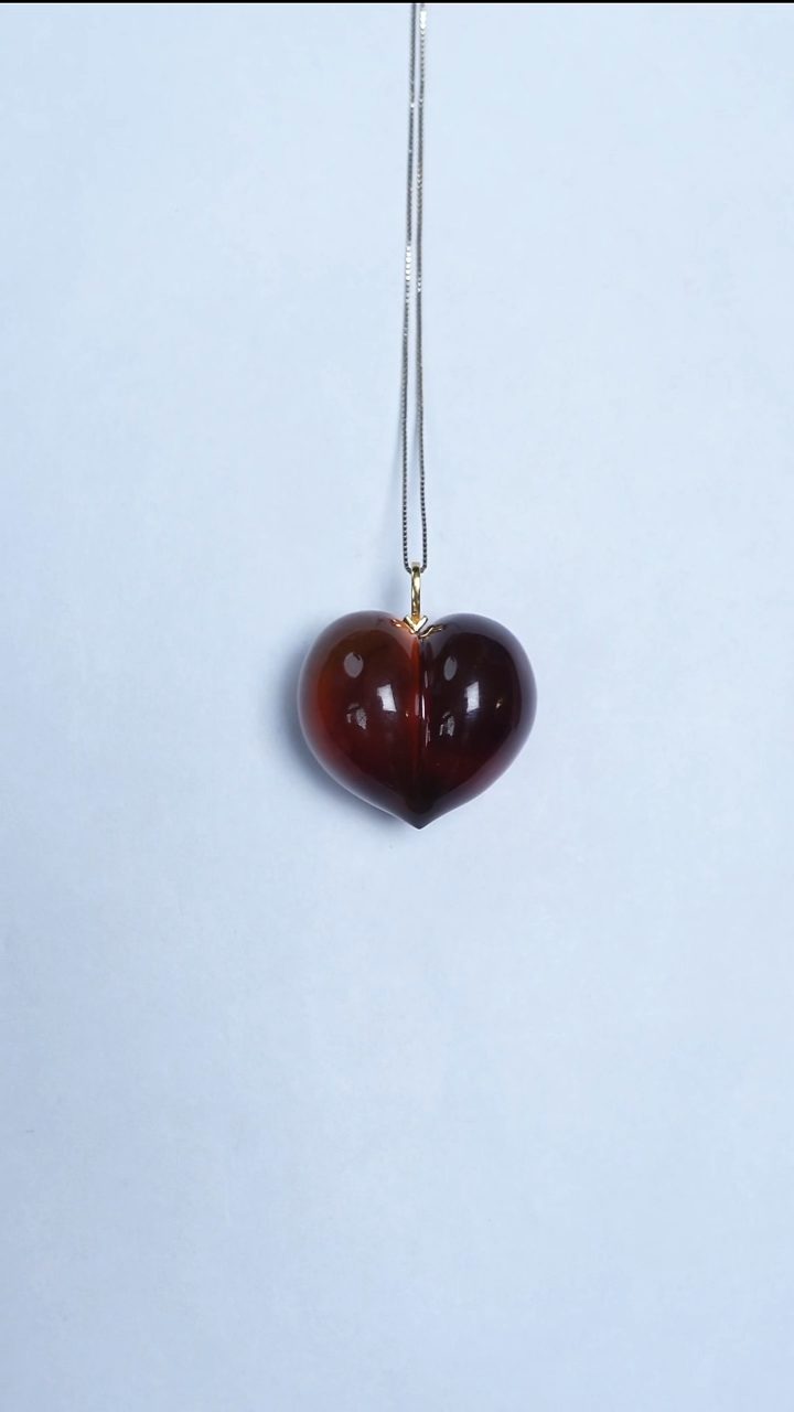 琥珀颈饰未镶嵌血蜜屁桃吊坠