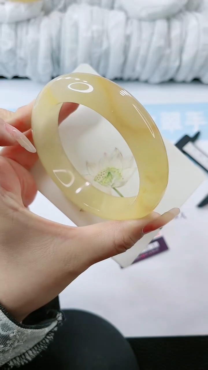 【闪购商品】石英质玉手镯未镶嵌多样性发货P645-64