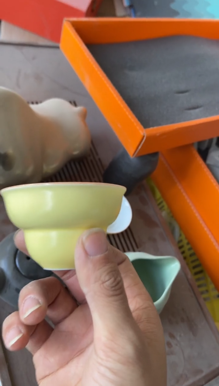 无运费险有瑕疵的摄影的产品有使用过的痕迹有点脏介意勿拍杯