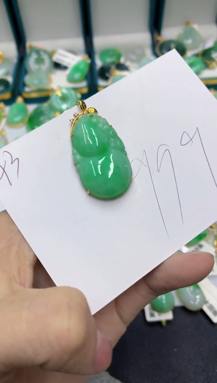 【闪购商品】翡翠颈饰18K金镶嵌号链接