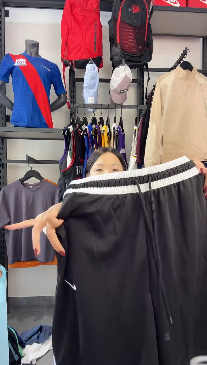 313 ·编码 耐克卫衣服饰过款为准 尺码·